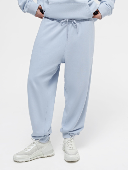 Штаны спортивные CONVERSE Standard Fit Wearers Left Star Chev Emb Fleece Ft модель 10023873-050 — фото - INTERTOP