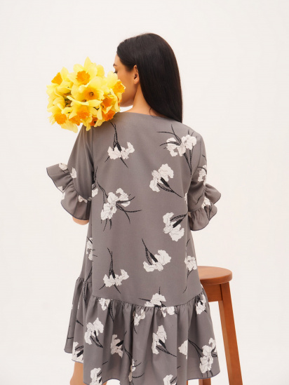 Платье мини ISSA Plus модель 13307_grey — фото 5 - INTERTOP