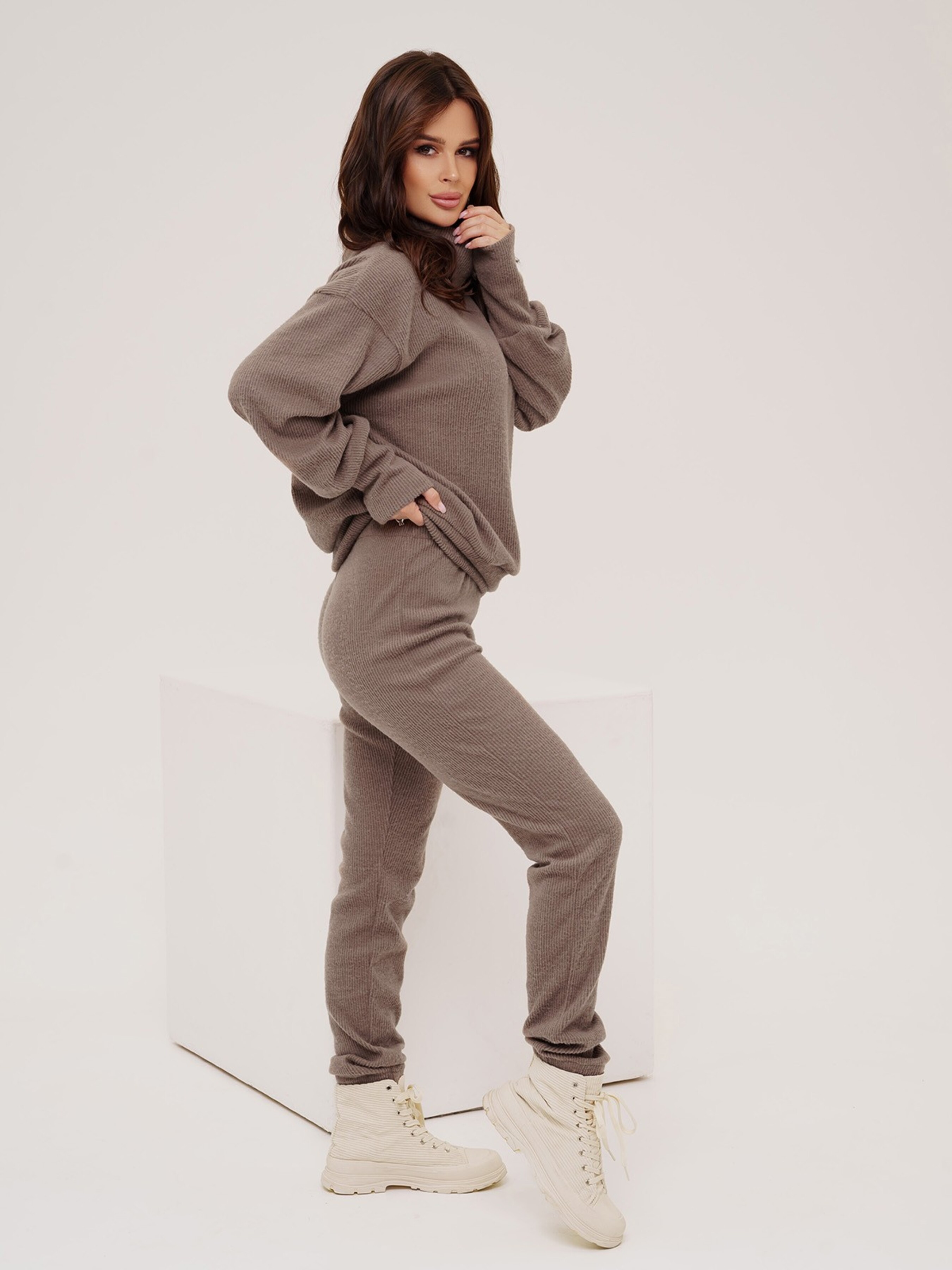 

ISSA Plus Спортивний костюм (13533_brown) Жіноче, колір - Коричневий