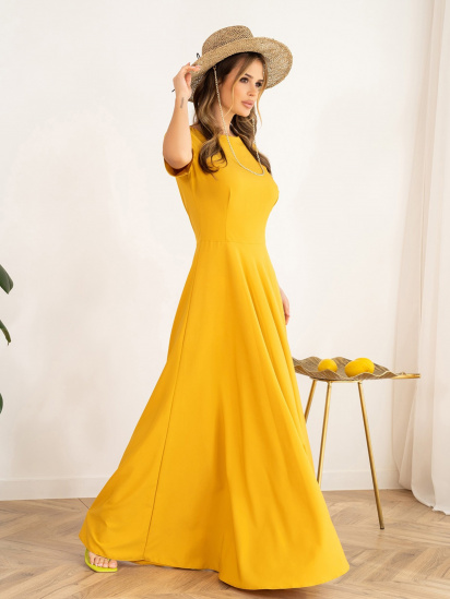 Сукня максі ISSA Plus модель 13995_mustard — фото - INTERTOP