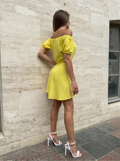 Платье мини ISSA Plus модель 14744_желтый — фото 3 - INTERTOP