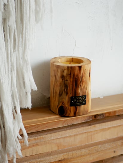 WOOD MOOD ­Екзотична дерев'яна інтер'єрна свічка без кори модель 1521100000 — фото - INTERTOP