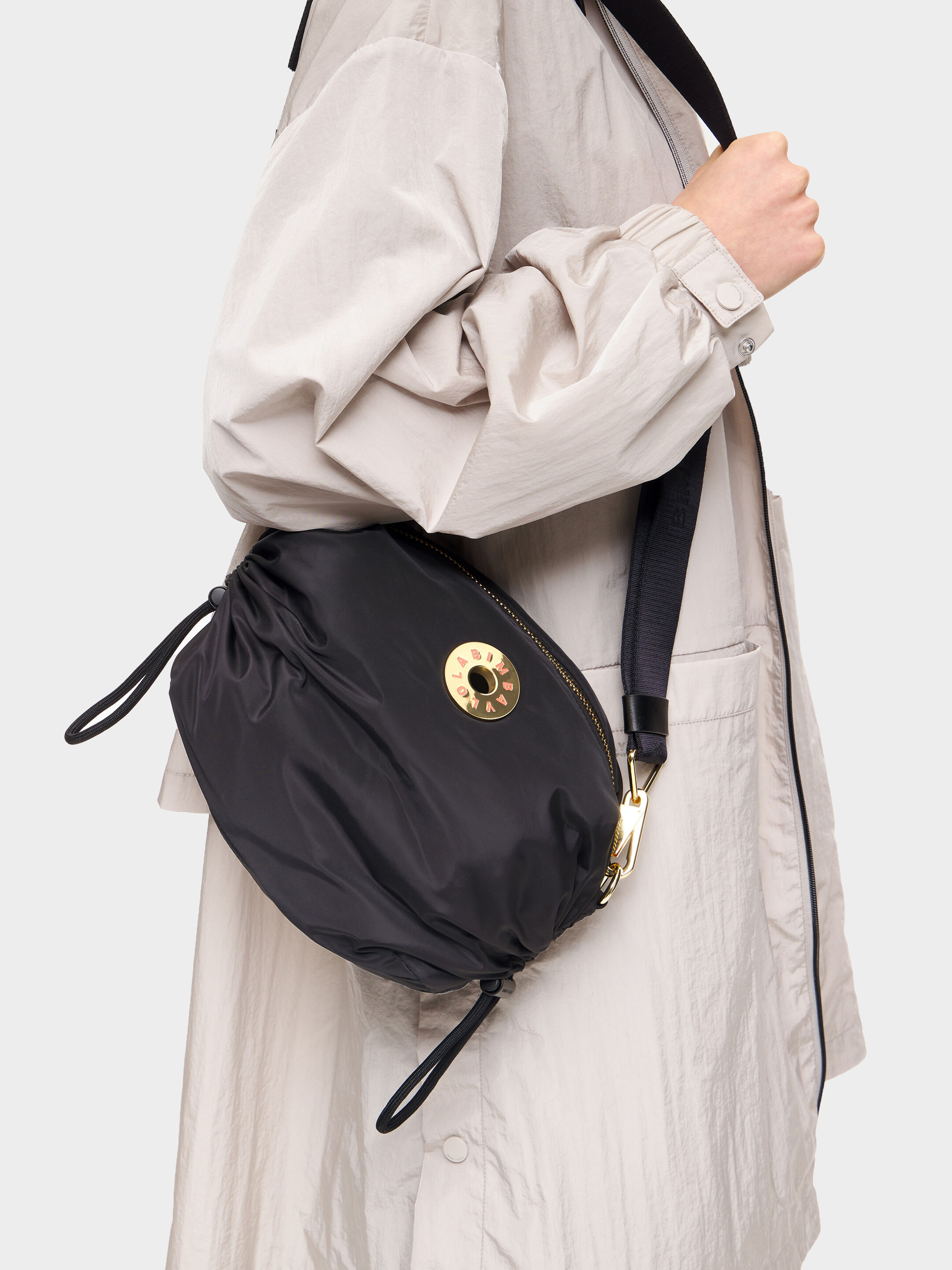 

Bimba Y Lola Крос-боді (231BBLJ6G.T1000) Жіноче, колір - Чорний, матеріал - Поліестер