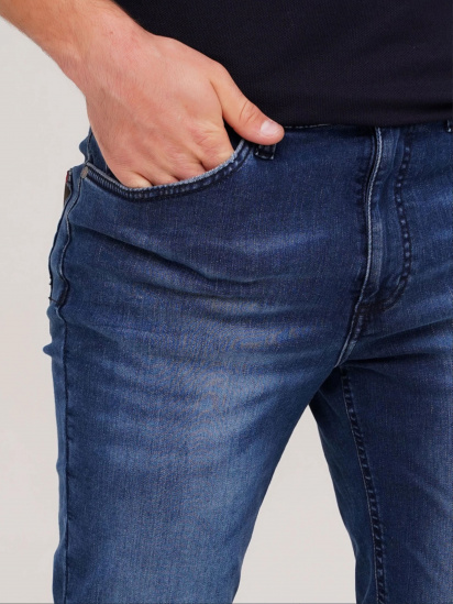 Прямые джинсы Mustang Jeans модель 4009656 — фото - INTERTOP