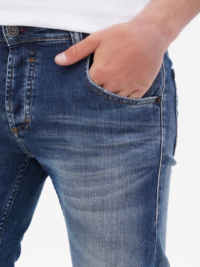 Прямые джинсы Mustang Jeans модель 543135 — фото 4 - INTERTOP