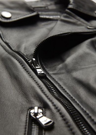 Куртки Emporio Armani WOMAN CABAN COAT модель WNB60P-WFP04-999 — фото 4 - INTERTOP