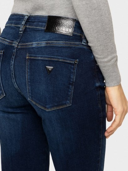 Прямые джинсы GUESS Straight модель W01A48-D38R5-KNGT — фото 4 - INTERTOP