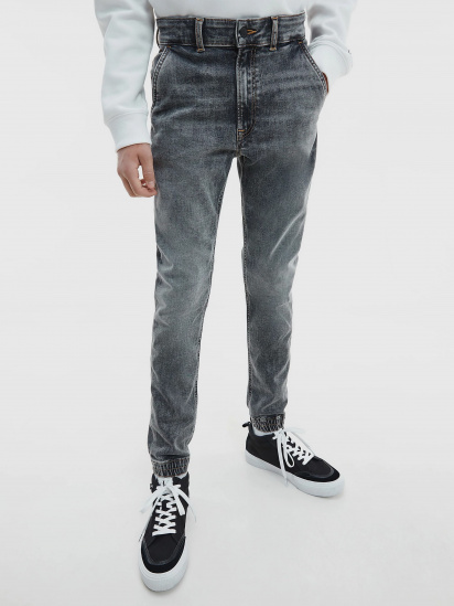 Зауженные джинсы Calvin Klein модель IB0IB00737-1BY — фото - INTERTOP