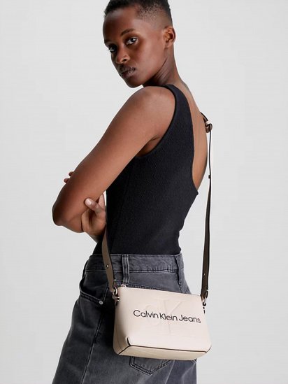 Кросс-боди Calvin Klein модель K60K610681-TGE — фото 4 - INTERTOP