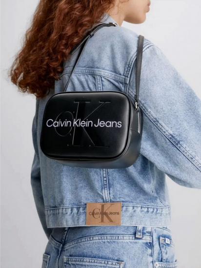 Кросс-боди Calvin Klein Sculpted Camera Bag8 Mono модель K60K610275-0GJ — фото 3 - INTERTOP