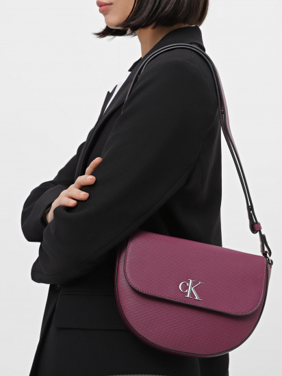 Крос-боді Calvin Klein Minimal Monogram Saddle Bag22 модель K60K611226-VAC — фото 6 - INTERTOP