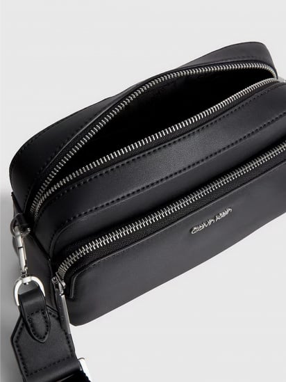 Мессенджер Calvin Klein Must Camera Bag W/Pckt Lg модель K60K608410-BAX — фото 3 - INTERTOP
