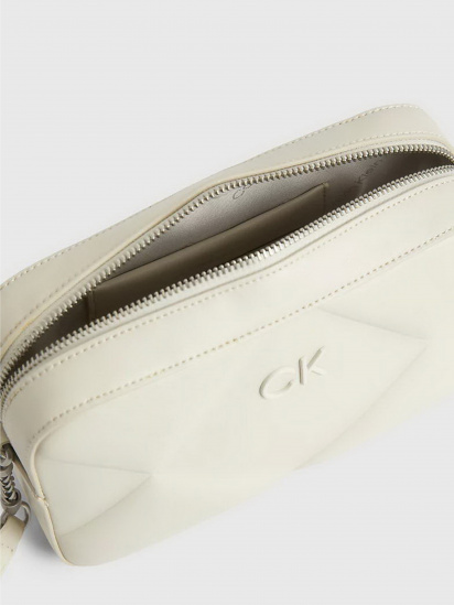 Крос-боді Calvin Klein Re-Lock Quilt Camera Bag модель K60K610767-PC4 — фото 3 - INTERTOP