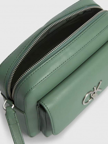 Крос-боді Calvin Klein Re-Lock Camera Bag W/Flap модель K60K611083-LKG — фото 3 - INTERTOP