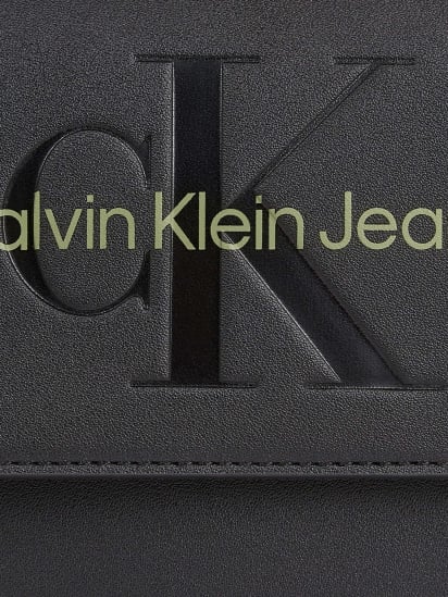 Крос-боді Calvin Klein Sculpted Saddle Bag22 Mono модель K60K611223-0GX — фото 3 - INTERTOP