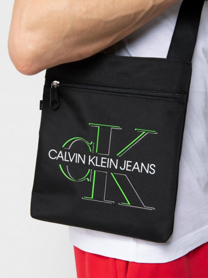 Мессенджер Calvin Klein модель K50K506347_BDS0 — фото - INTERTOP