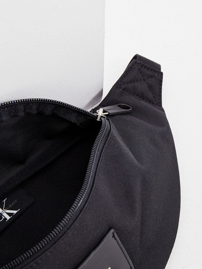 Поясна сумка Calvin Klein Jeans модель K50K507194_BDS — фото 3 - INTERTOP