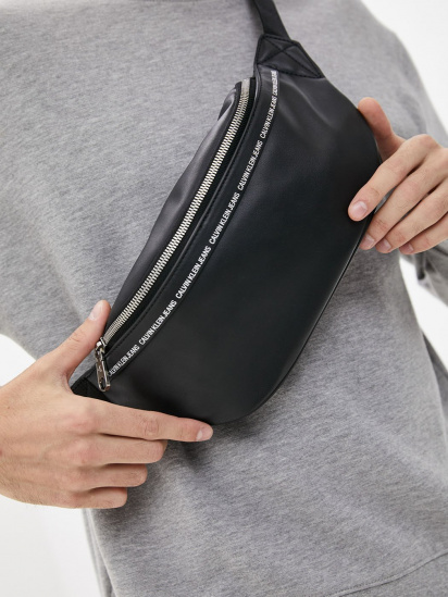Поясна сумка Calvin Klein Jeans модель K50K507210_BDS — фото 6 - INTERTOP