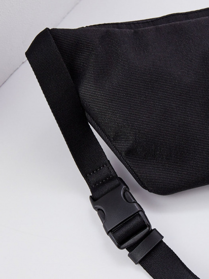 Поясная сумка Calvin Klein Jeans модель K50K507598_BDS — фото 3 - INTERTOP