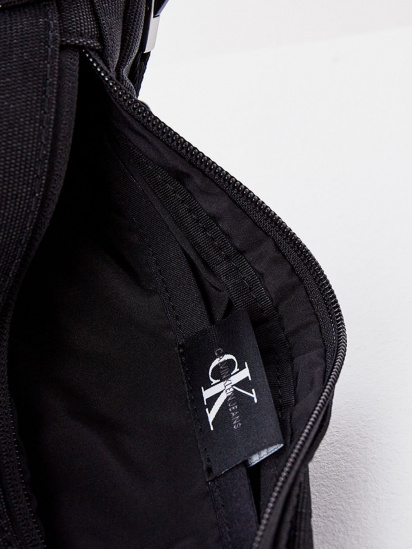 Поясная сумка Calvin Klein Jeans модель K50K507598_BDS — фото 6 - INTERTOP