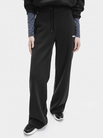 Штани спортивні Calvin Klein Jeans модель J20J217293_BEH — фото - INTERTOP