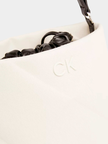 Кросс-боди Calvin Klein модель K60K611752-PC4 — фото 3 - INTERTOP