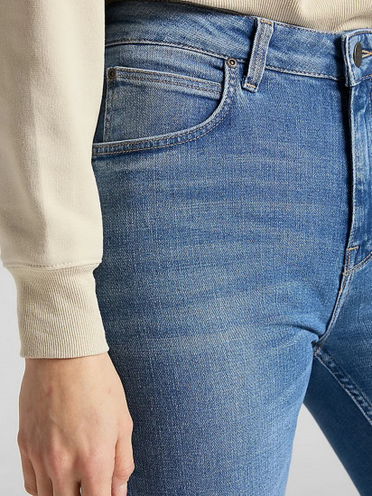 Расклешенные джинсы Lee модель L32YROEU_33 — фото 5 - INTERTOP