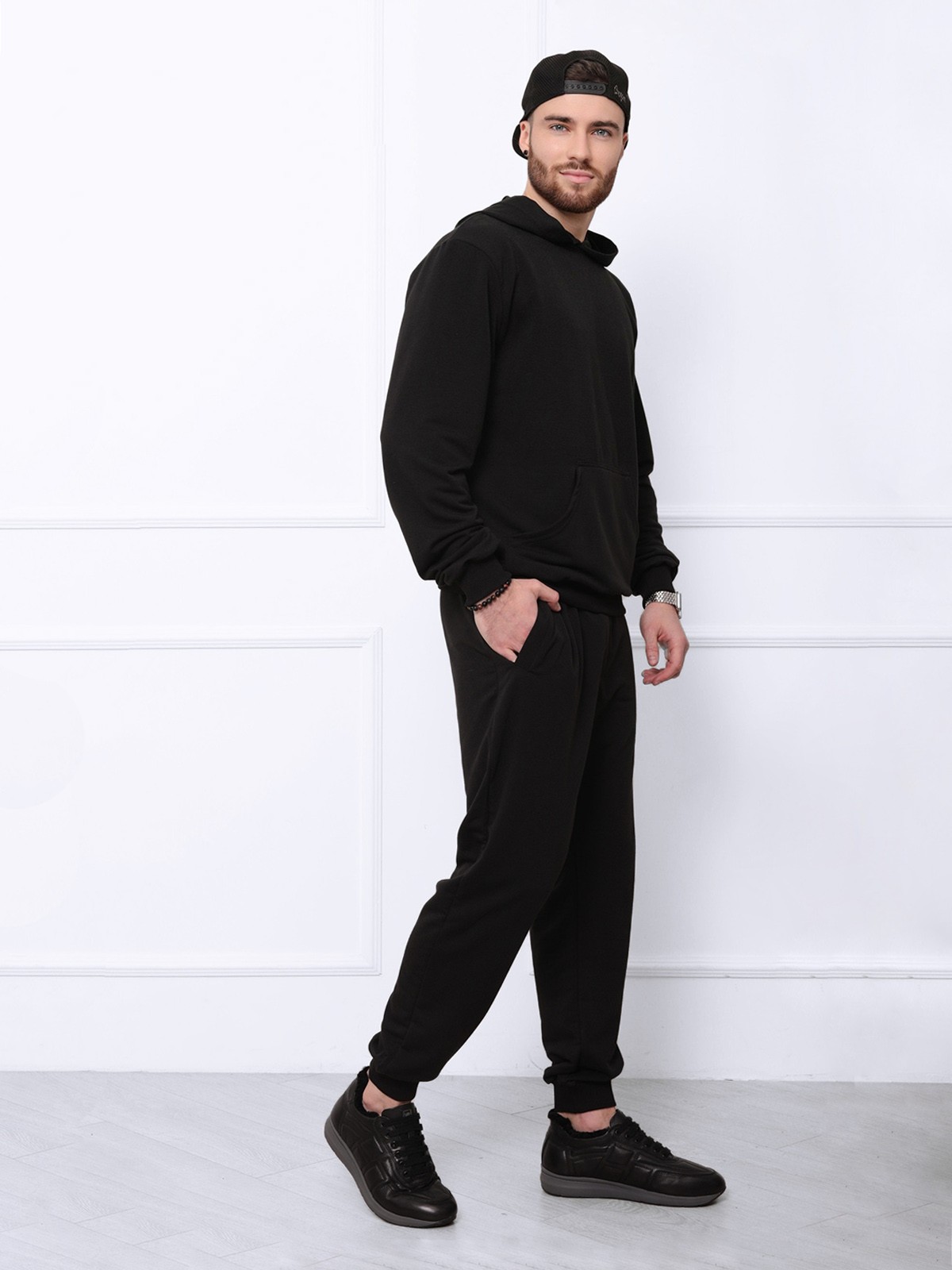 

ISSA Plus Спортивний костюм (GN-411_black) Чоловіче, колір - Чорний, матеріал - Без підкладки