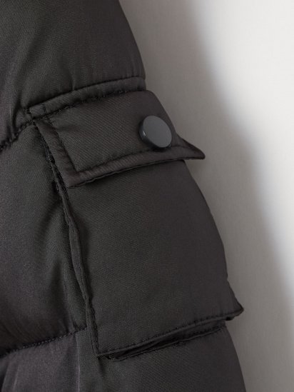 Демисезонная куртка H&M модель 0762618_чорний — фото - INTERTOP