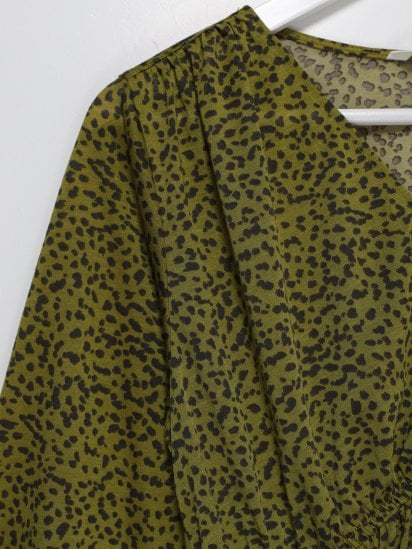 Блуза H&M модель 0808819_зелений з чорним — фото - INTERTOP