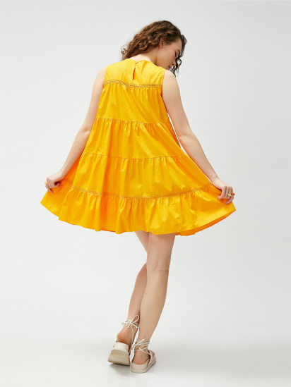 Платье мини Koton модель 3SAK80008PW202 — фото - INTERTOP