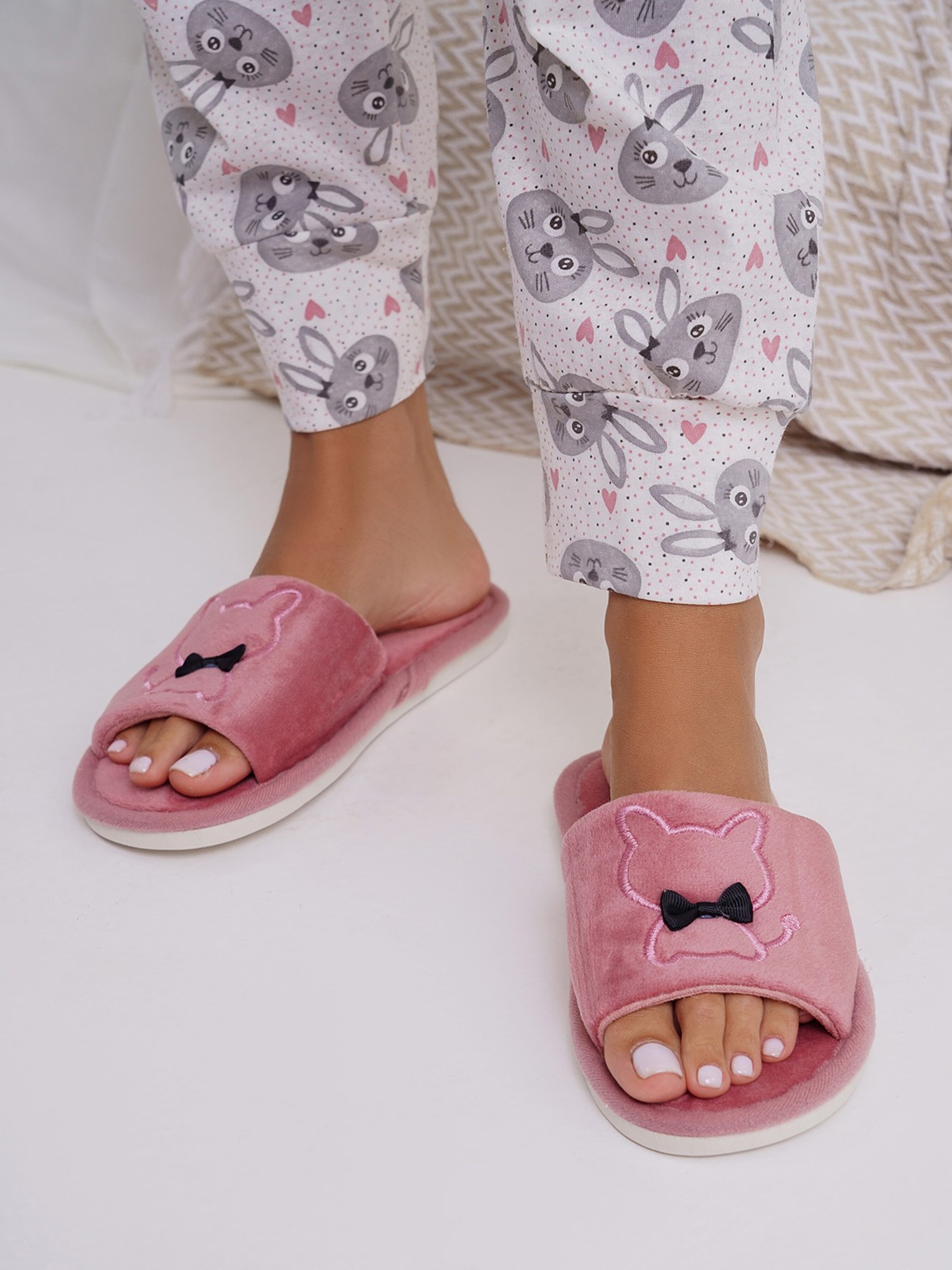 

ISSA Plus ­ Капці, Рожевий