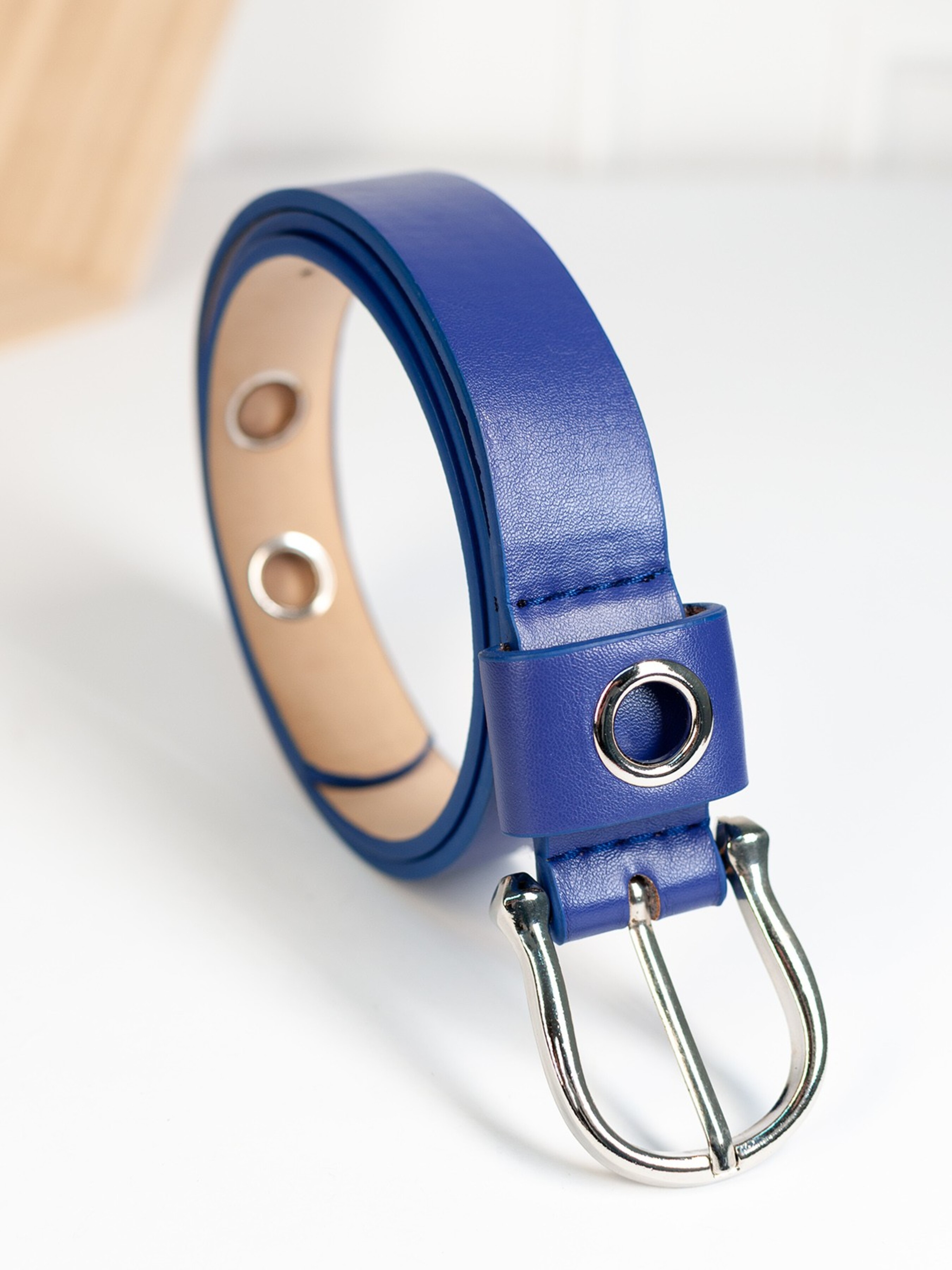 

ISSA Plus Ремінь (R1-100_blue) Жіноче, колір - Синій, матеріал - Без підкладки