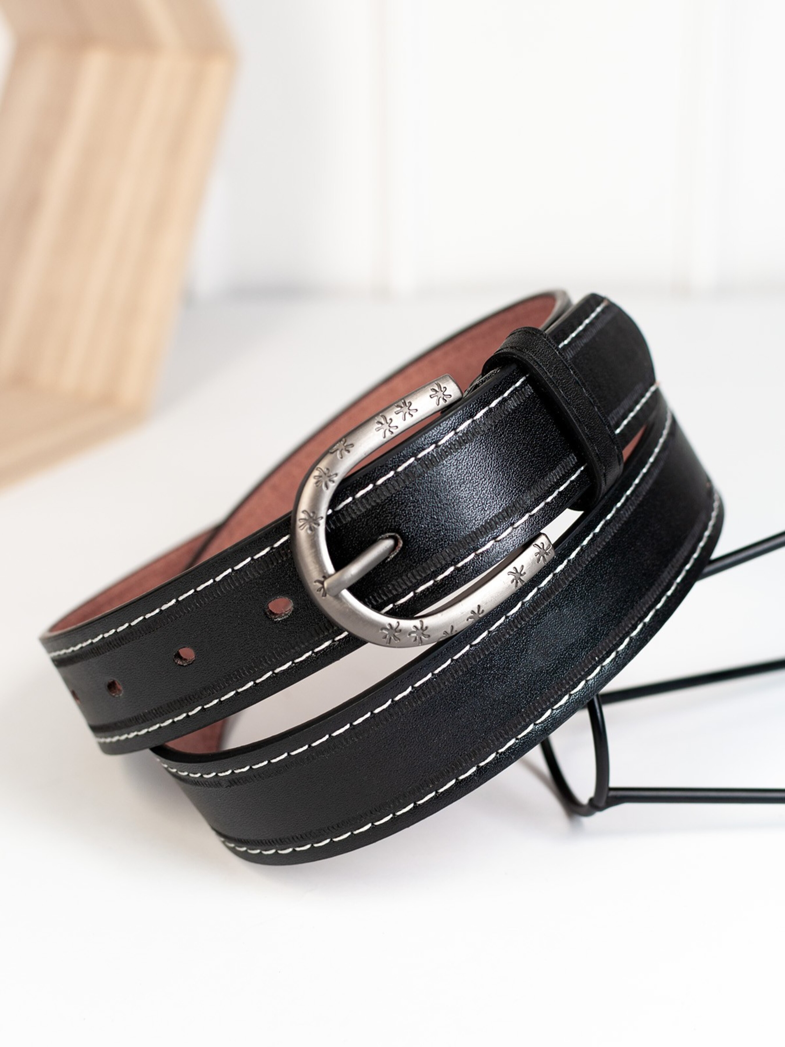 

ISSA Plus Ремінь (R1-145_black) Жіноче, колір - Чорний, матеріал - Без підкладки