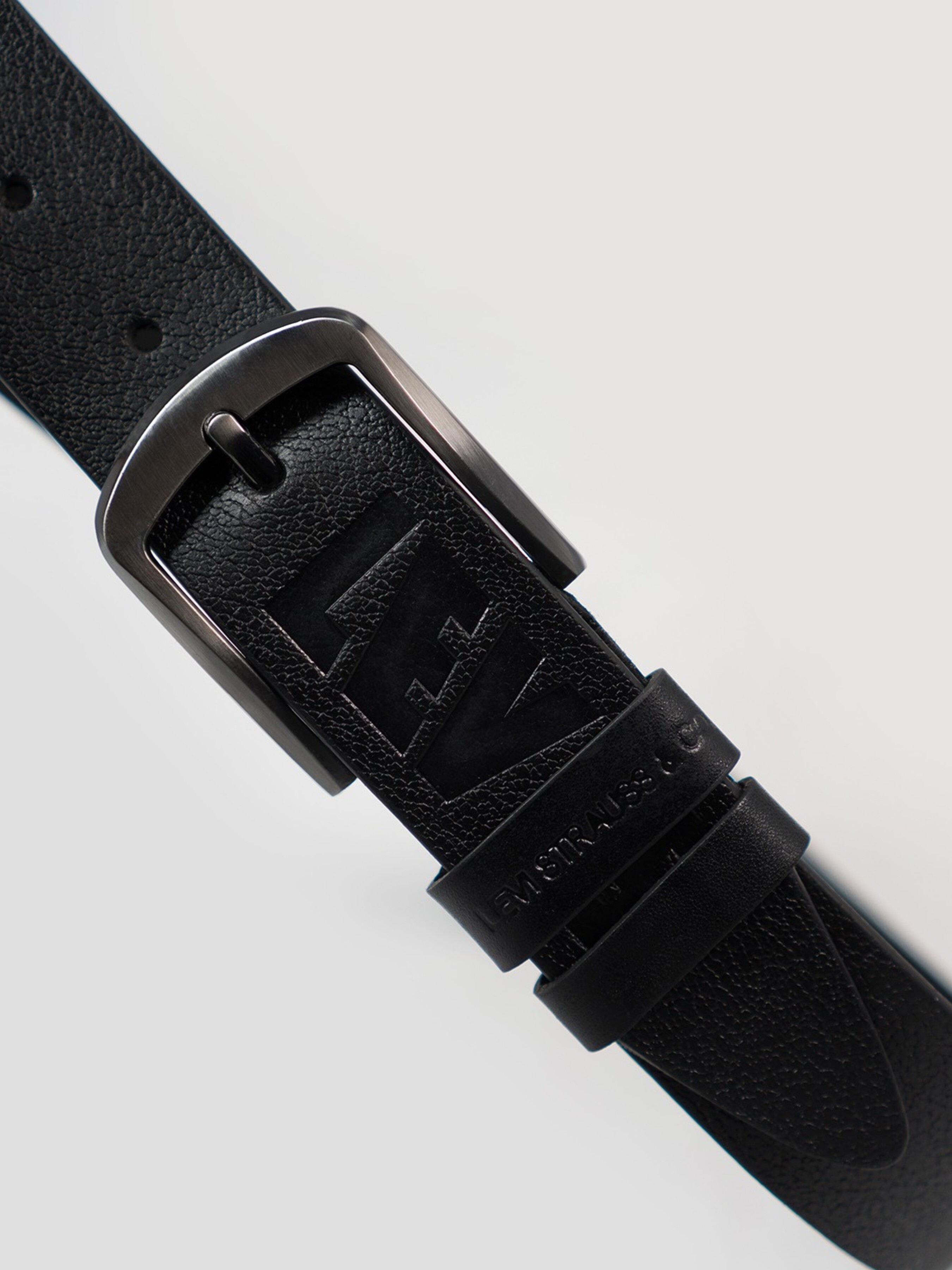 

ISSA Plus Ремни (R1-88_black) Мужское, цвет - Чёрный, материал - Полиэстер
