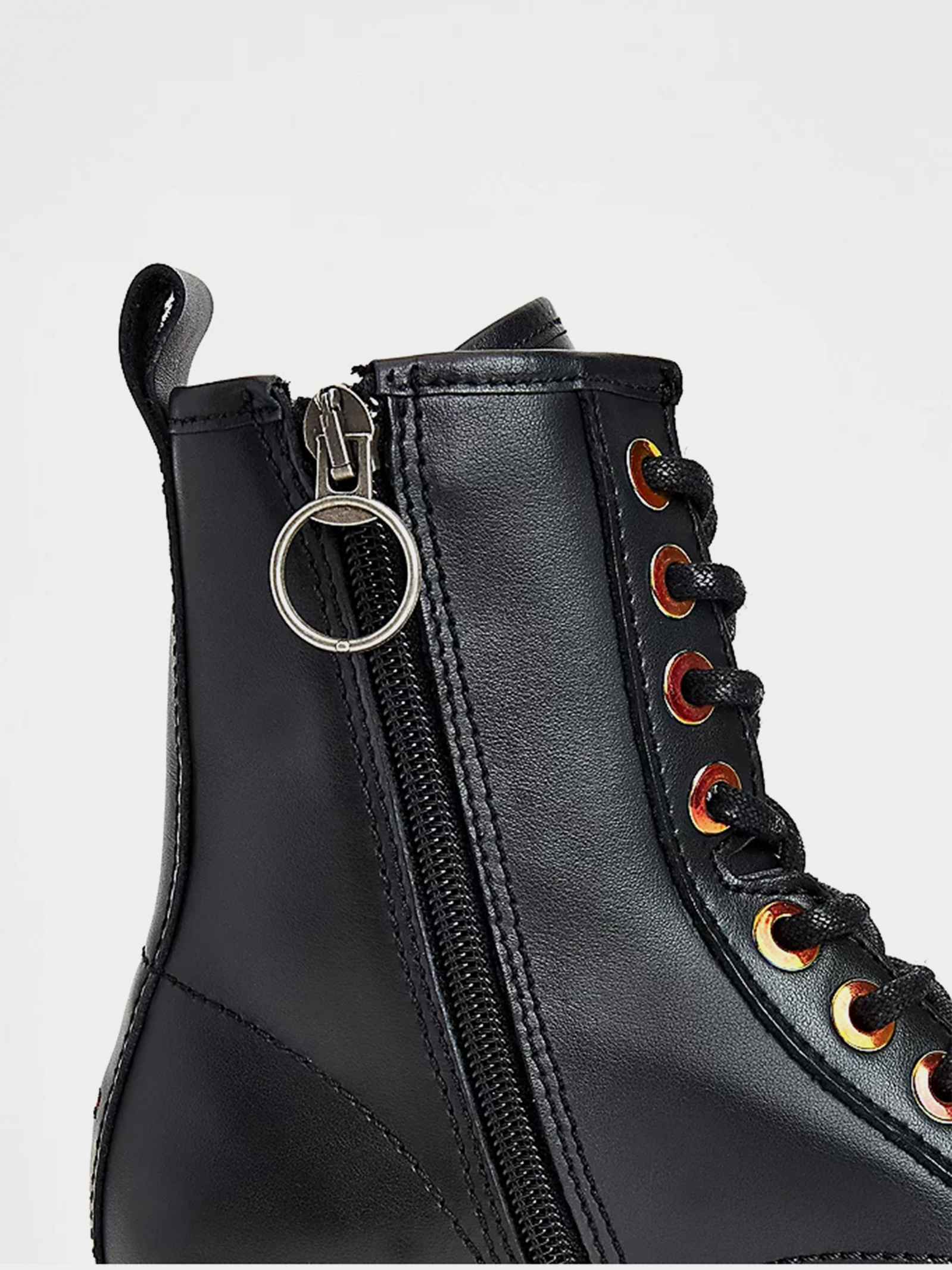 tommy badge iridescent eyelet cleat boots