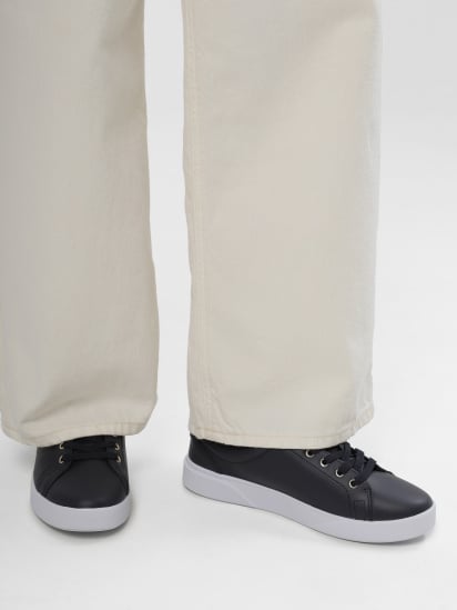 Кеды низкие Tommy Hilfiger Genuine Leather Logo Detailed Sneaker модель FW0FW07560-DW6 — фото 6 - INTERTOP