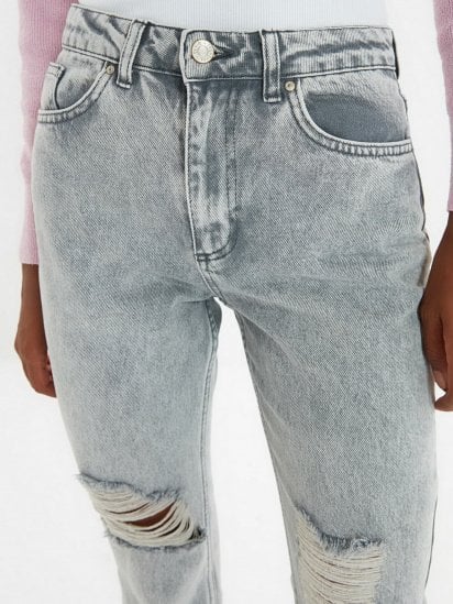 Прямые джинсы Trendyol Straight модель TWOAW22JE0010/Gri — фото 6 - INTERTOP