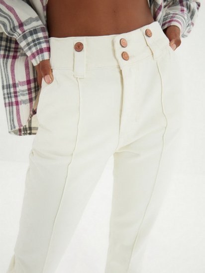 Прямые джинсы Trendyol Bootcut модель TWOAW22JE0127/Ekru — фото 5 - INTERTOP