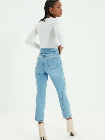 Прямые джинсы Trendyol Straight модель TWOAW22JE0280/Mavi — фото - INTERTOP