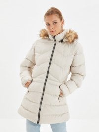 Молочный - Зимняя куртка Trendyol
