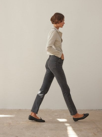 Зауженные джинсы Trendyol модель TWOAW23JE00353/Siyah — фото 4 - INTERTOP