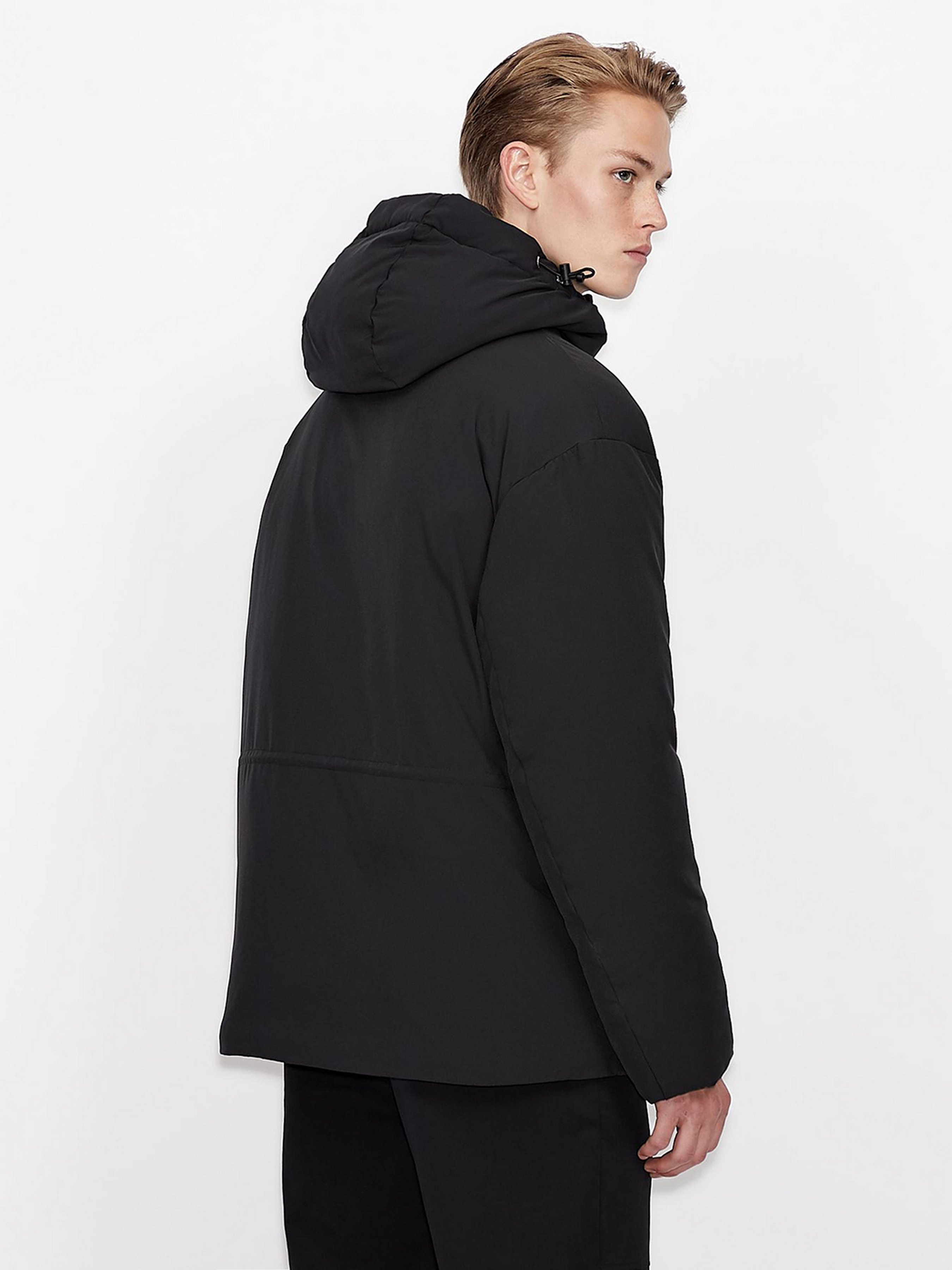 

Armani Exchange Зимова куртка (WH3305) Чоловіче, колір - Чорний, матеріал - Поліамід