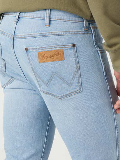 Прямые джинсы Wrangler модель W15QHN42H_32 — фото 5 - INTERTOP
