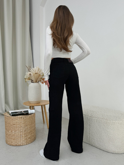 Расклешенные джинсы ISSA Plus модель WN20-590_черный — фото 3 - INTERTOP