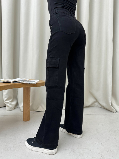 Расклешенные джинсы ISSA Plus модель WN20-592_черный — фото 3 - INTERTOP