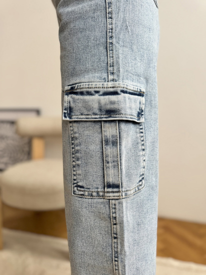 Широкие джинсы ISSA Plus модель WN20-609_голубой — фото 4 - INTERTOP