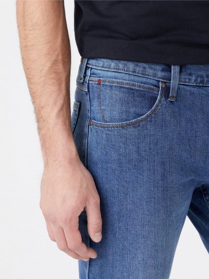 Зауженные джинсы Wrangler модель W10LM614V_32 — фото 3 - INTERTOP