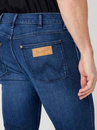 Зауженные джинсы Wrangler Larston модель W18SOC42G_32 — фото 4 - INTERTOP