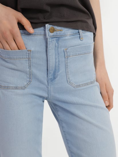 Расклешенные джинсы Wrangler Flare модель W233CK43L_32 — фото 4 - INTERTOP
